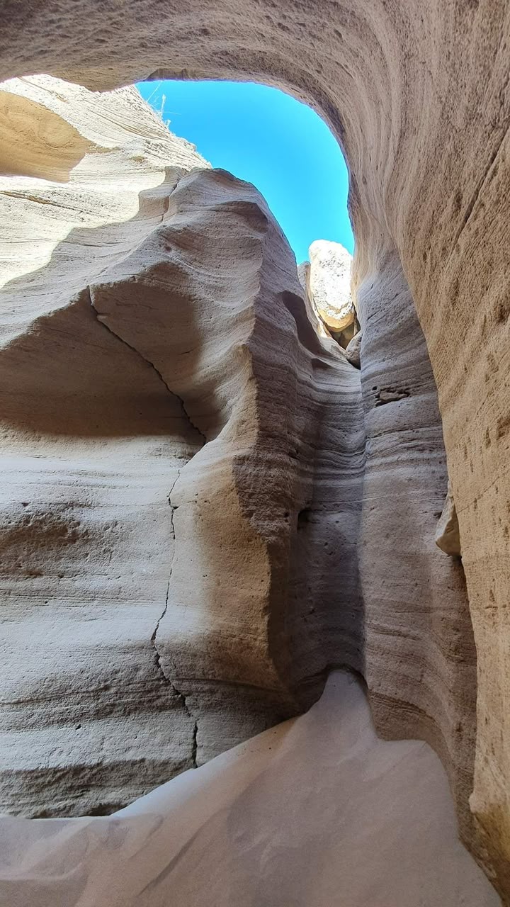 A narrow passage in a rock formation. — Timlaline / Timlalin dunes quad tour photo, Agadir Morocco